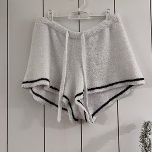 Barefoot dreams white & black sleep shorts